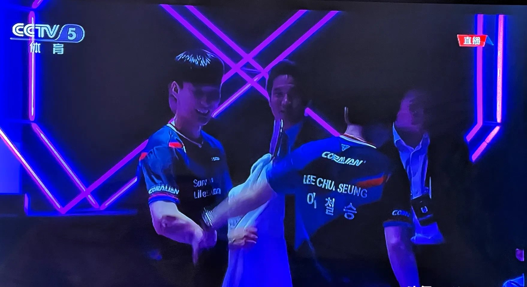 熊猫体育官方网站-韩国球队遭遇挑战，成功晋级强