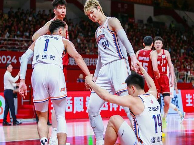 熊猫体育直播-青岛队斗志昂扬，势不可挡！的简单介绍