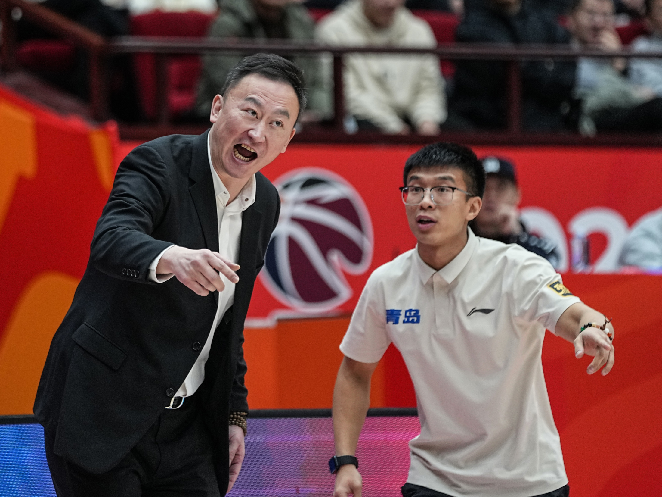 青岛队斗志昂扬，势不可挡！的简单介绍