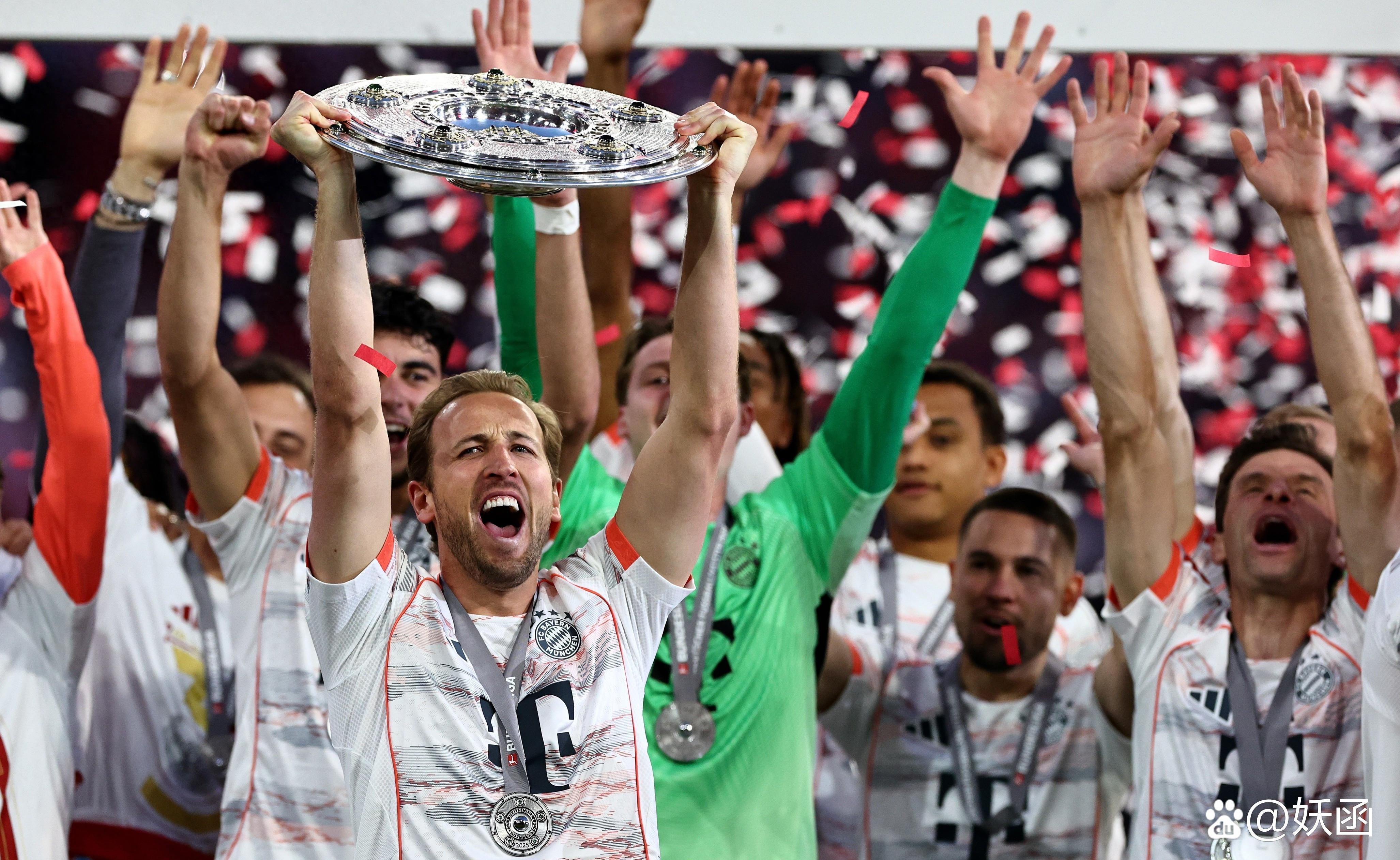 欧洲足球精彩对决，球迷狂热助威