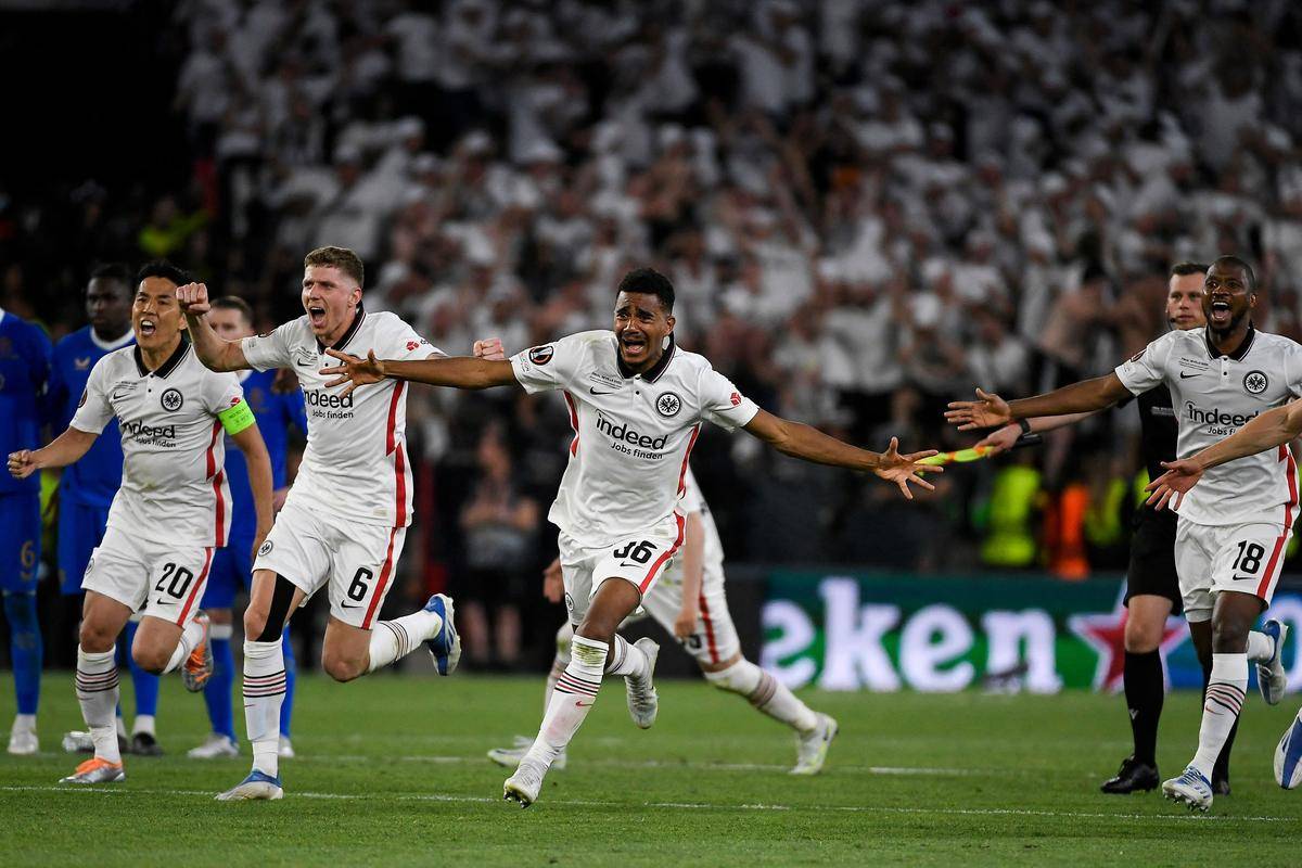 法兰克福全力以赴，主场击败对手斩获胜利的简单介绍