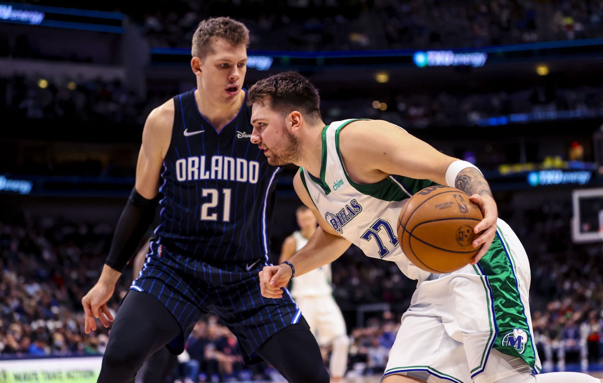 熊猫体育-贵州队主场惊险胜出,球迷欢呼雀跃的简单介绍