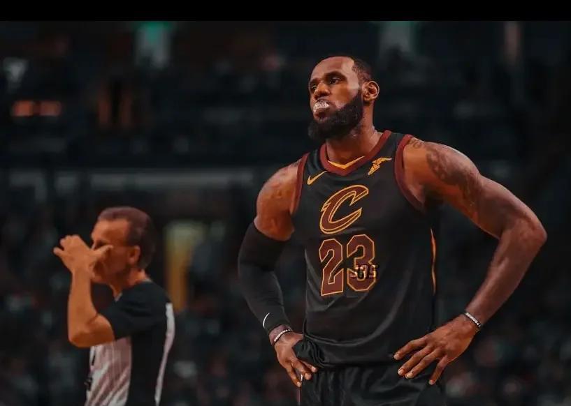 熊猫直播APP-塞维利亚球队诚意拼搏，球迷心中英雄