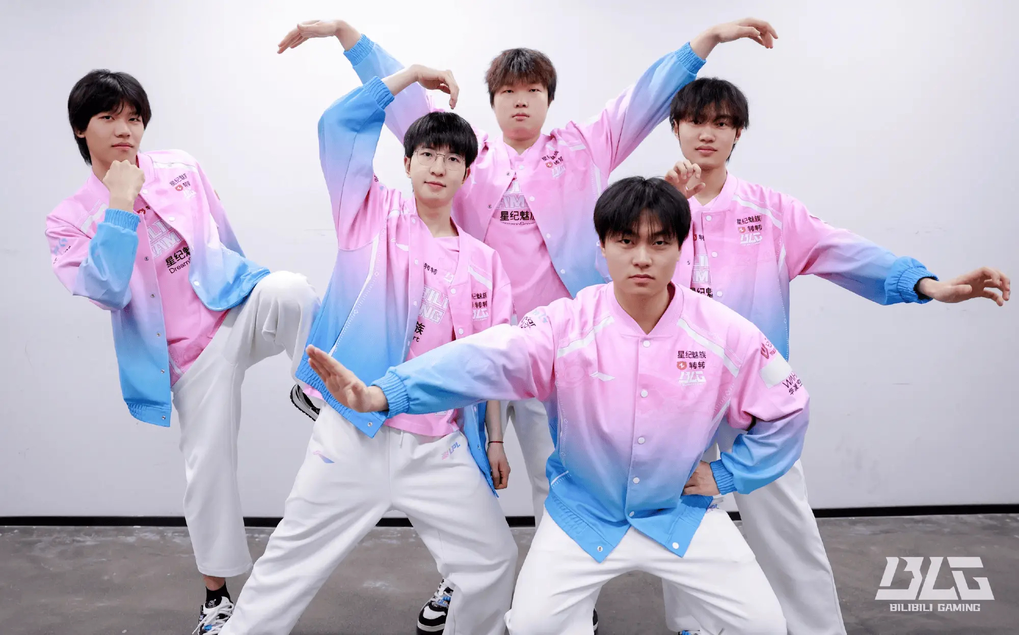 熊猫TV-V5力克IG，Gumayusi团战一打五宿敌对决八强赛，技惊四座