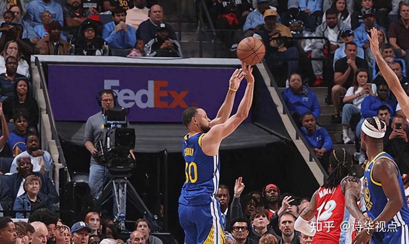 熊猫体育-包含NBA常规赛领先者：勇士和灰熊取得胜利的词条