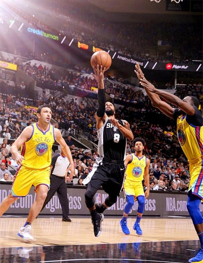 马刺全队合力取胜，传统强队仍然不容小觑