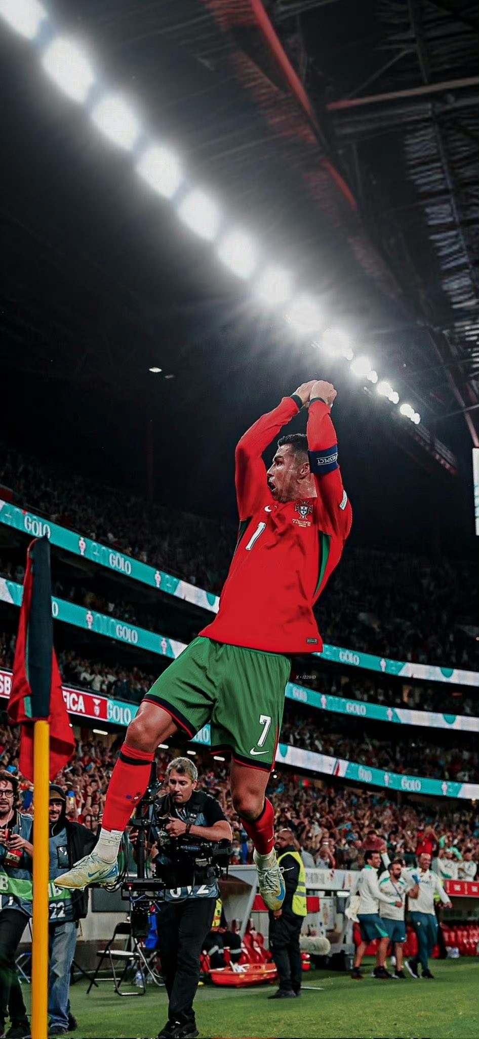 熊猫体育平台-包含塞维利亚翻盘挪威，C罗惊艳四座的词条