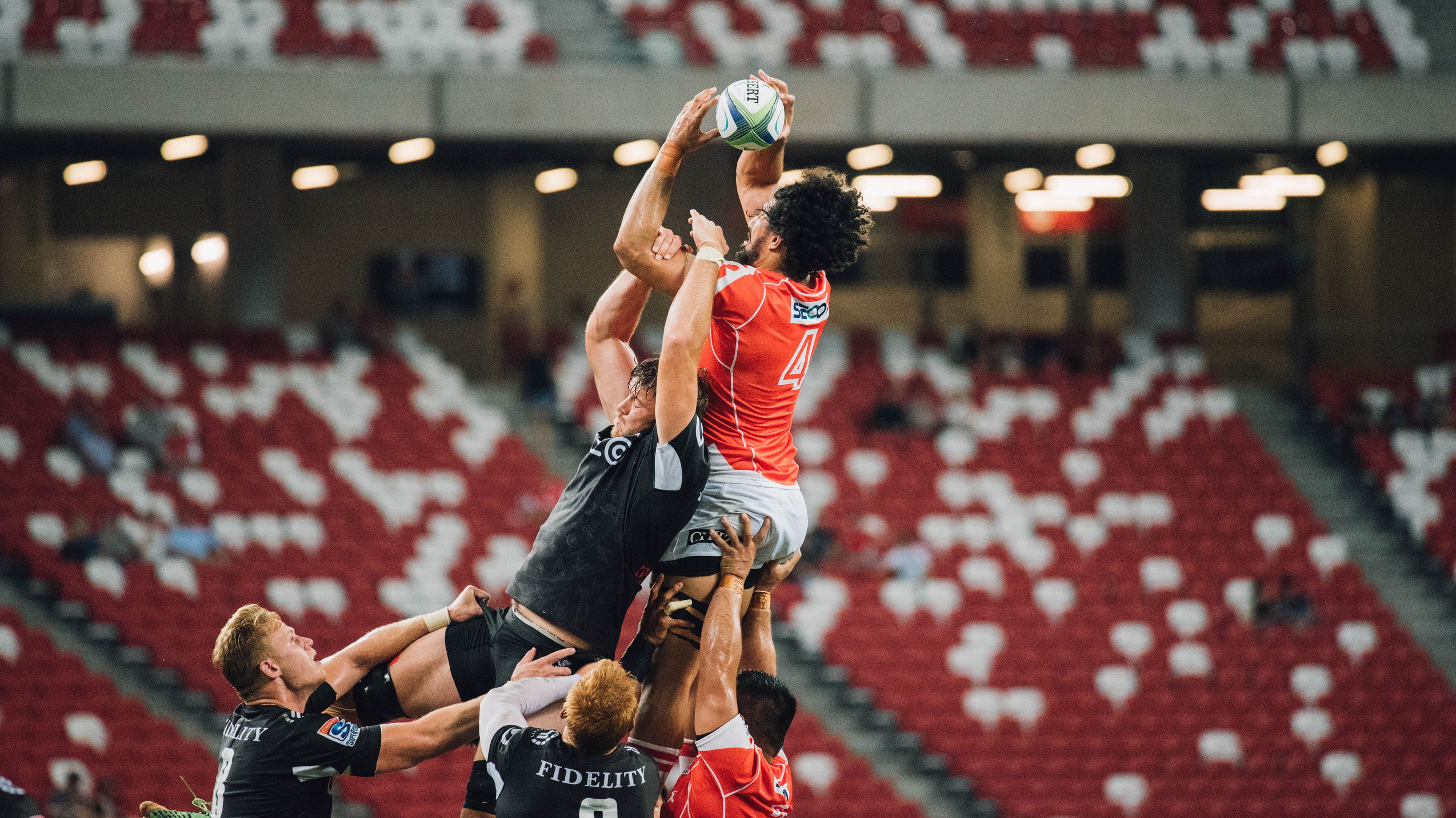 破疆风暴，詹姆斯末节26分上演跨联盟征服